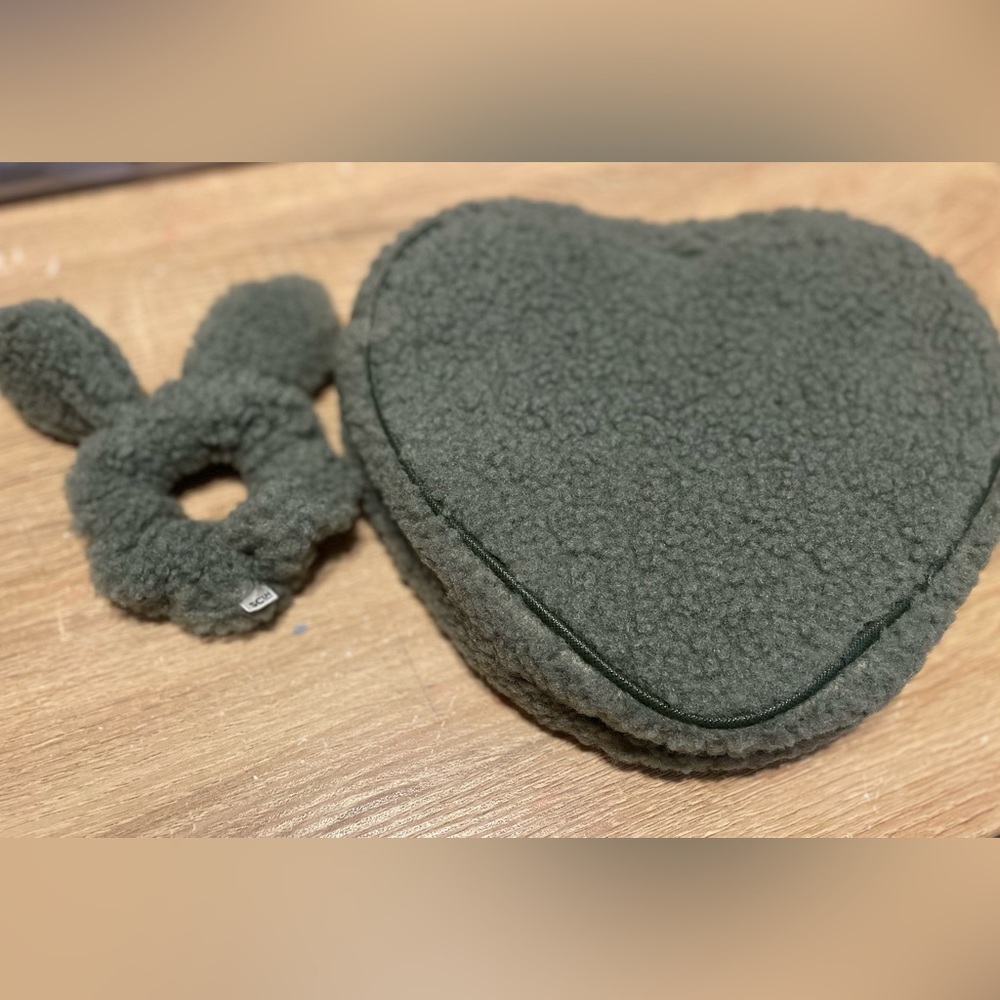 Stoney Clover Lane Cozy Heart Pouch and Scrunchie